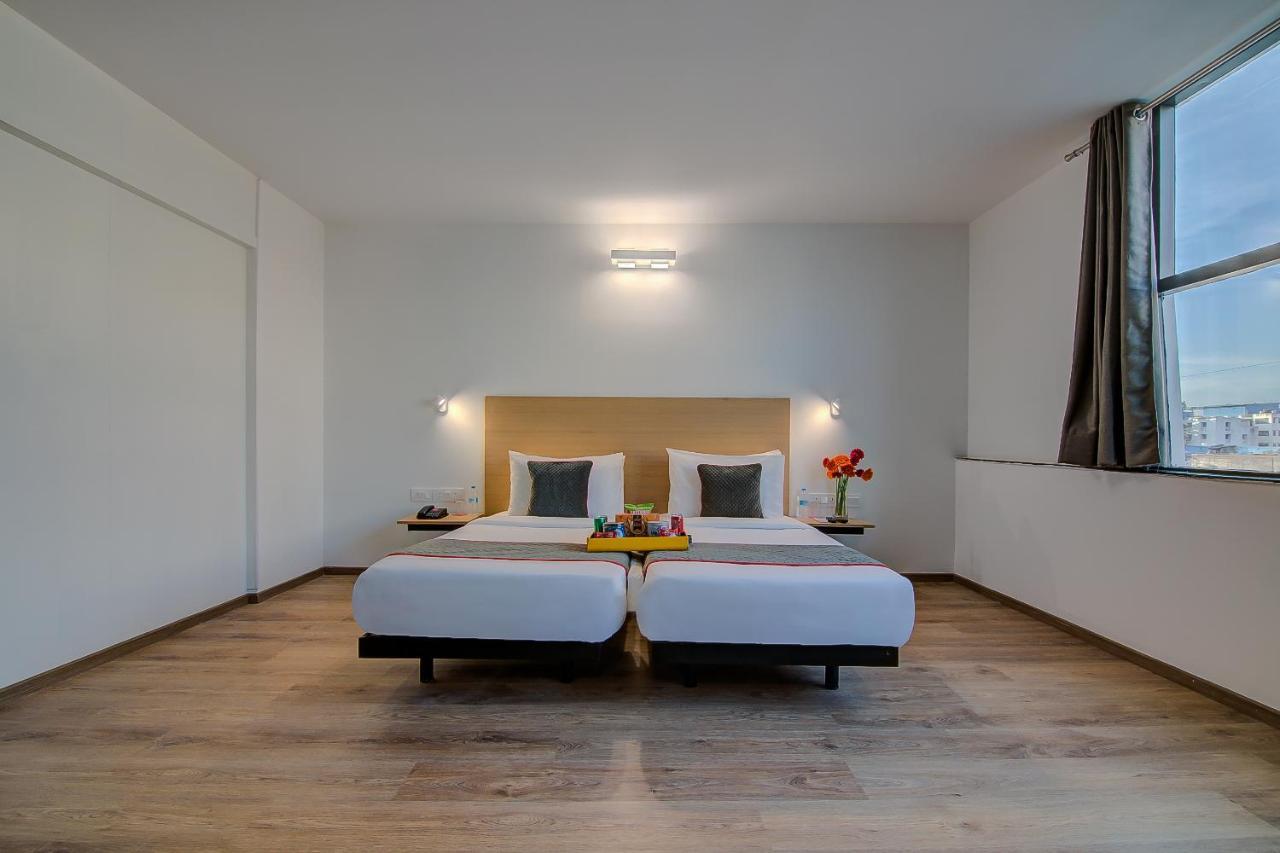 Oyo Townhouse 42 Urvashi Theatre Hotel Chennai Luaran gambar