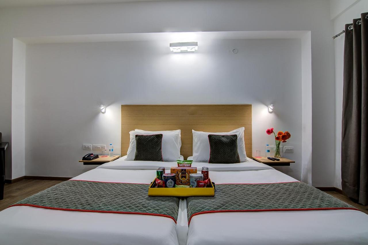 Oyo Townhouse 42 Urvashi Theatre Hotel Chennai Luaran gambar