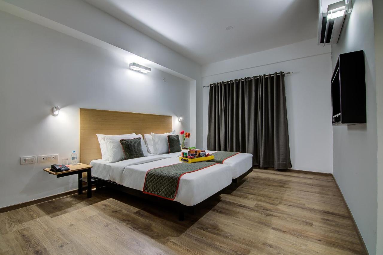 Oyo Townhouse 42 Urvashi Theatre Hotel Chennai Luaran gambar