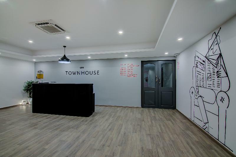 Oyo Townhouse 42 Urvashi Theatre Hotel Chennai Luaran gambar
