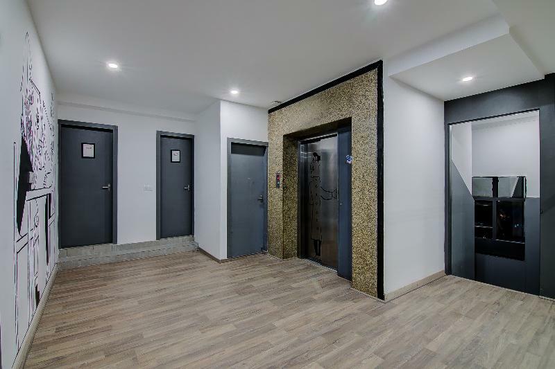 Oyo Townhouse 42 Urvashi Theatre Hotel Chennai Luaran gambar