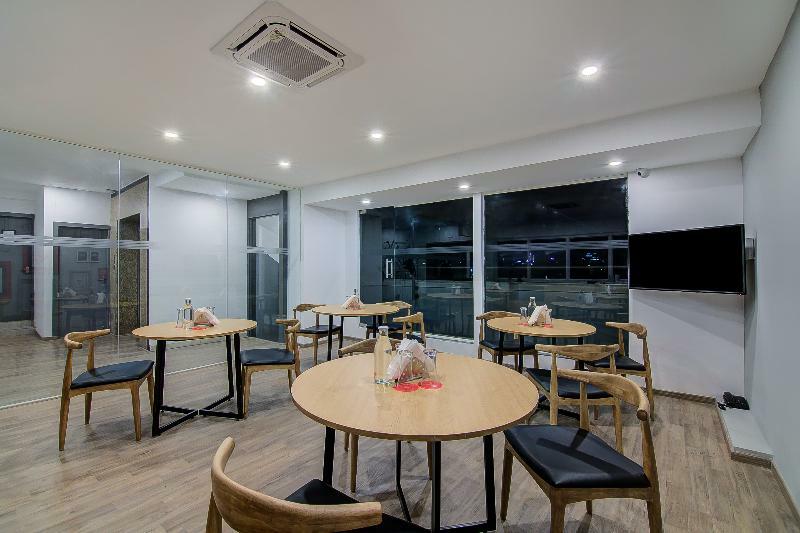 Oyo Townhouse 42 Urvashi Theatre Hotel Chennai Luaran gambar