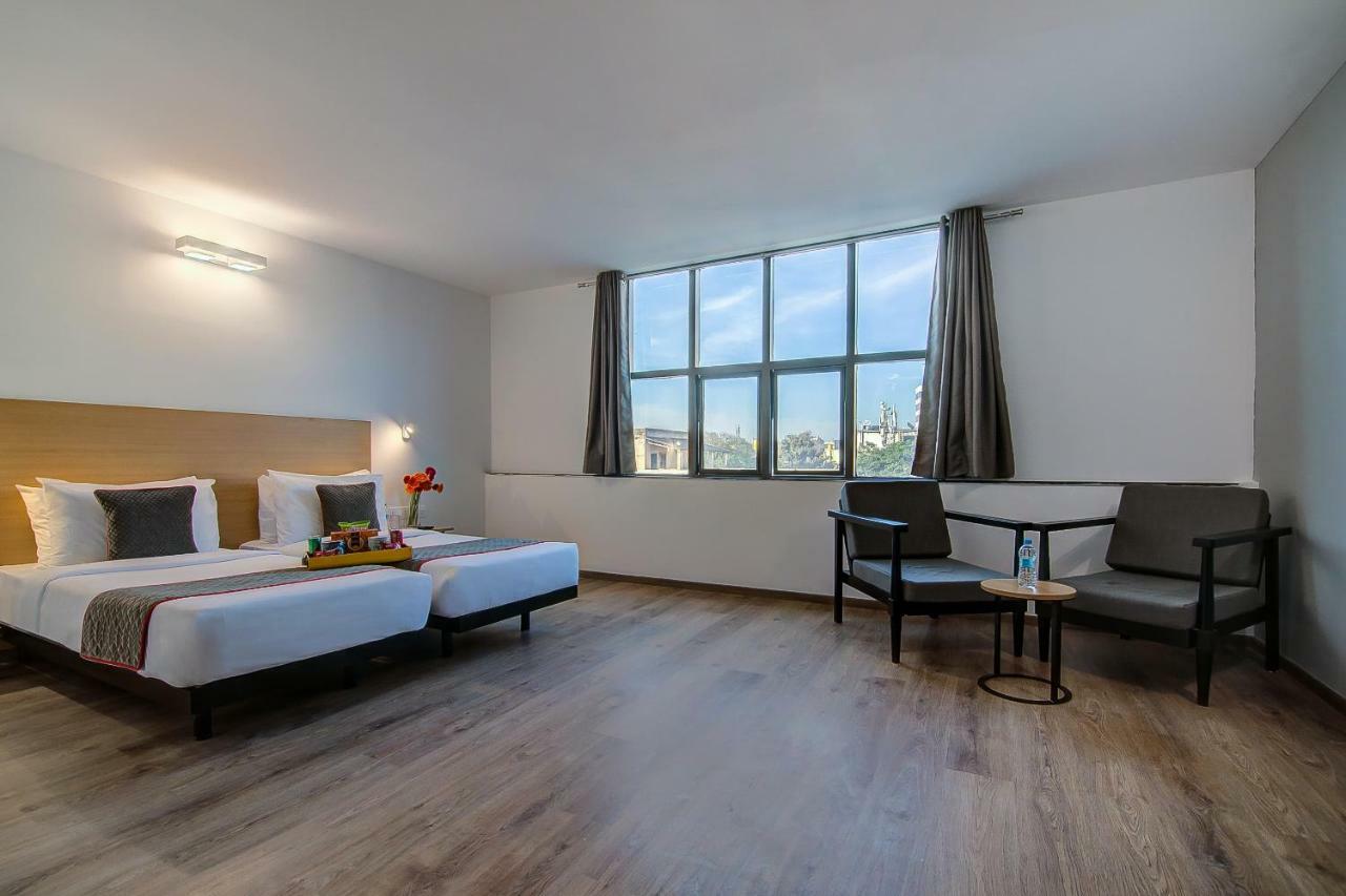 Oyo Townhouse 42 Urvashi Theatre Hotel Chennai Luaran gambar