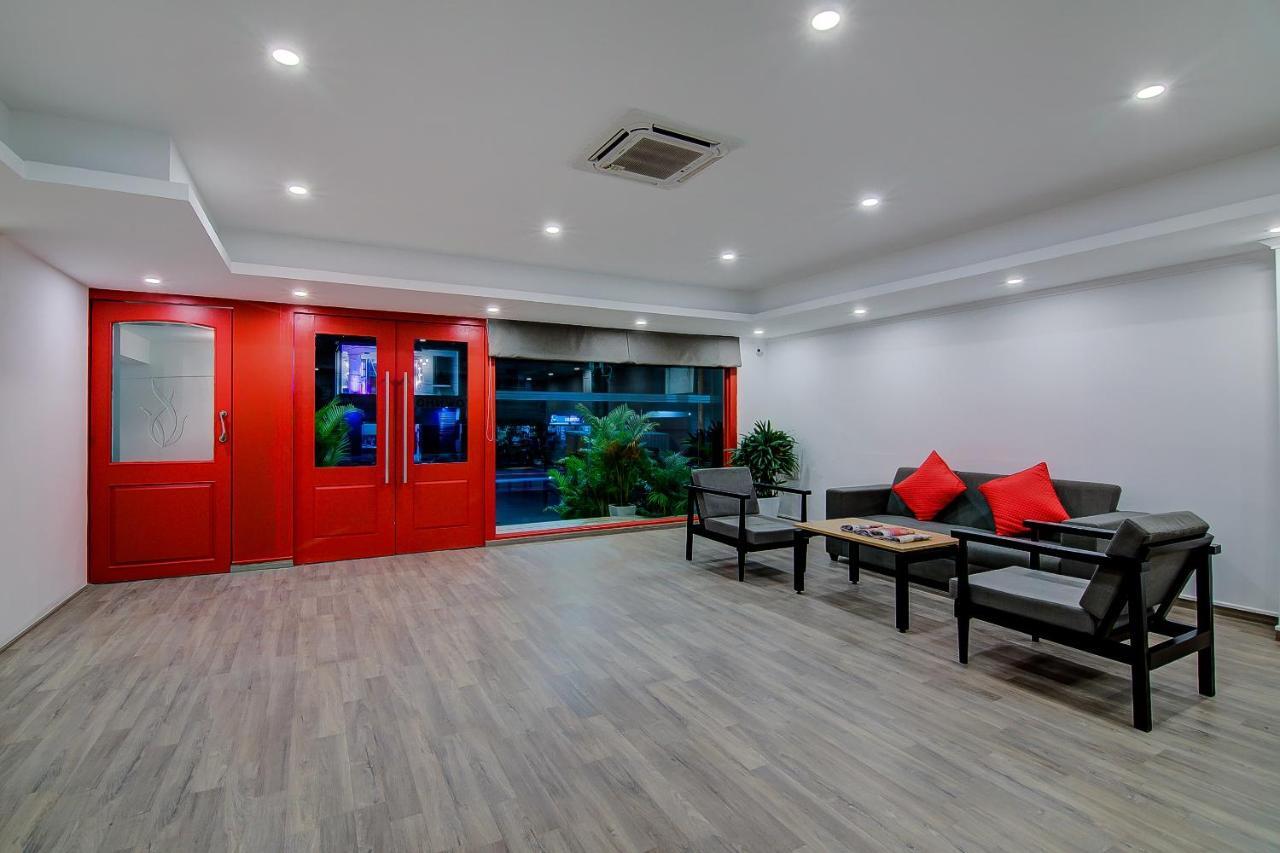 Oyo Townhouse 42 Urvashi Theatre Hotel Chennai Luaran gambar