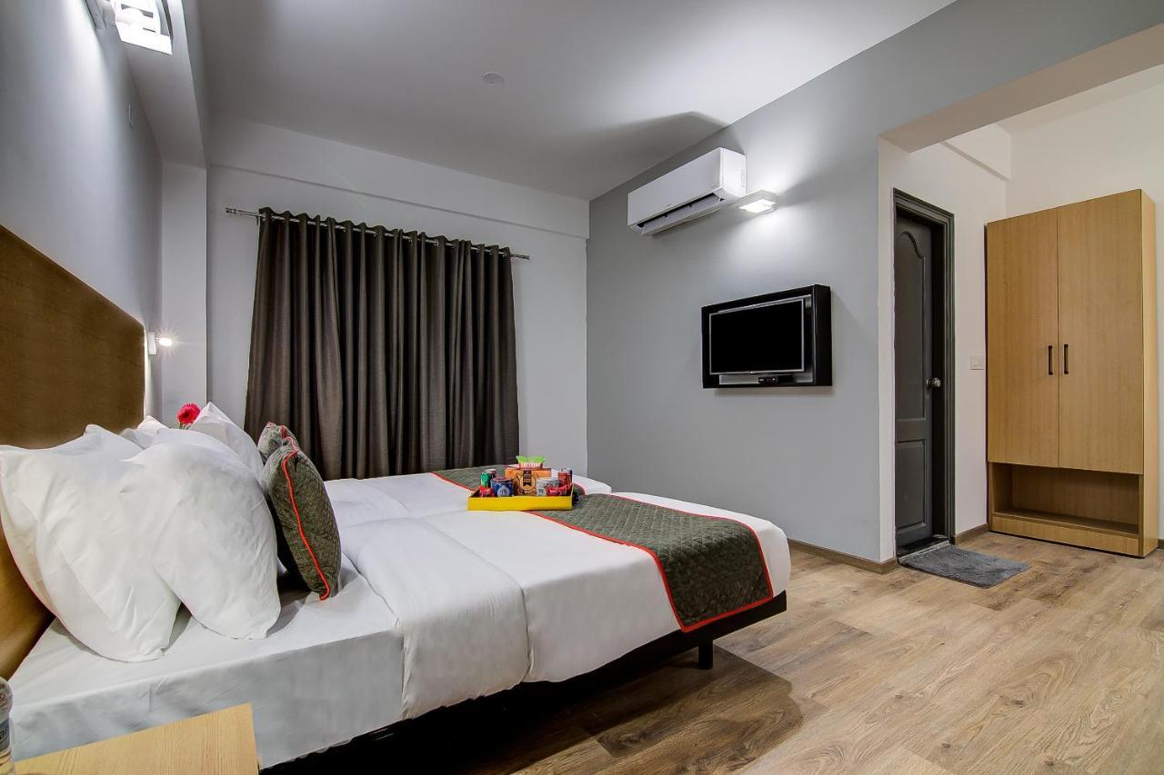 Oyo Townhouse 42 Urvashi Theatre Hotel Chennai Luaran gambar